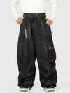 Pantalon de neige cargo ample et fonctionnel pour homme, avec ceinture utilitaire et poches multiples.
