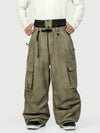 Pantalon de neige cargo ample et fonctionnel pour homme, avec ceinture utilitaire et poches multiples.