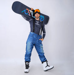 Salopette en jean pour homme, idéale pour les activités de plein air.