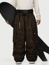 Pantalon de neige cargo ample et fonctionnel pour homme, avec ceinture utilitaire et poches multiples.