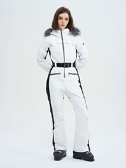 Combinaison de ski évasée pour femme, style montagne chic, avec bordure en fausse fourrure.