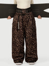 Pantalon de neige ample OG pour femme, style urbain et inspiré des vêtements de travail, avec rivets apparents.