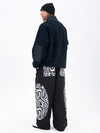 Pull en polaire sherpa synthétique pour homme et pantalon de ski cargo réfléchissant.