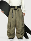 Pantalon de neige cargo ample et fonctionnel pour homme, avec ceinture utilitaire et poches multiples.
