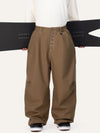 Pantalon de travail en denim brut à rivets pour homme, coupe oversize, avec double poche arrière.